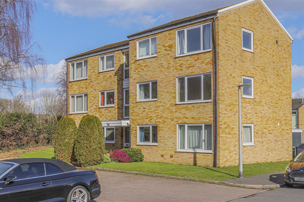 Property photo 1 of 9