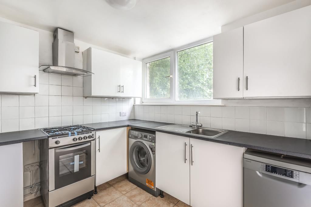 Property photo 2 of 10 Kitchen