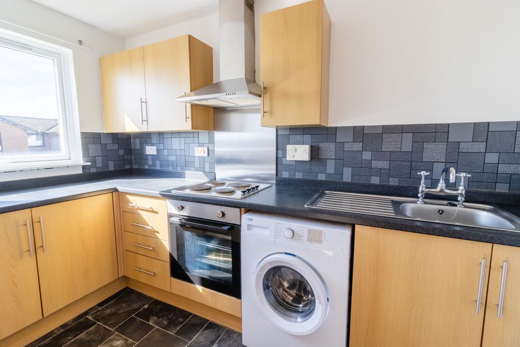 Property photo 3 of 15 Kitchen