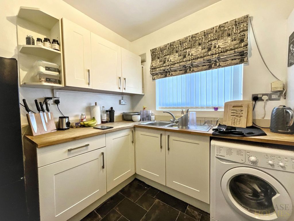 Additional image 6 of 2 bed flat for saleConiston Avenue, Hebburn NE31
