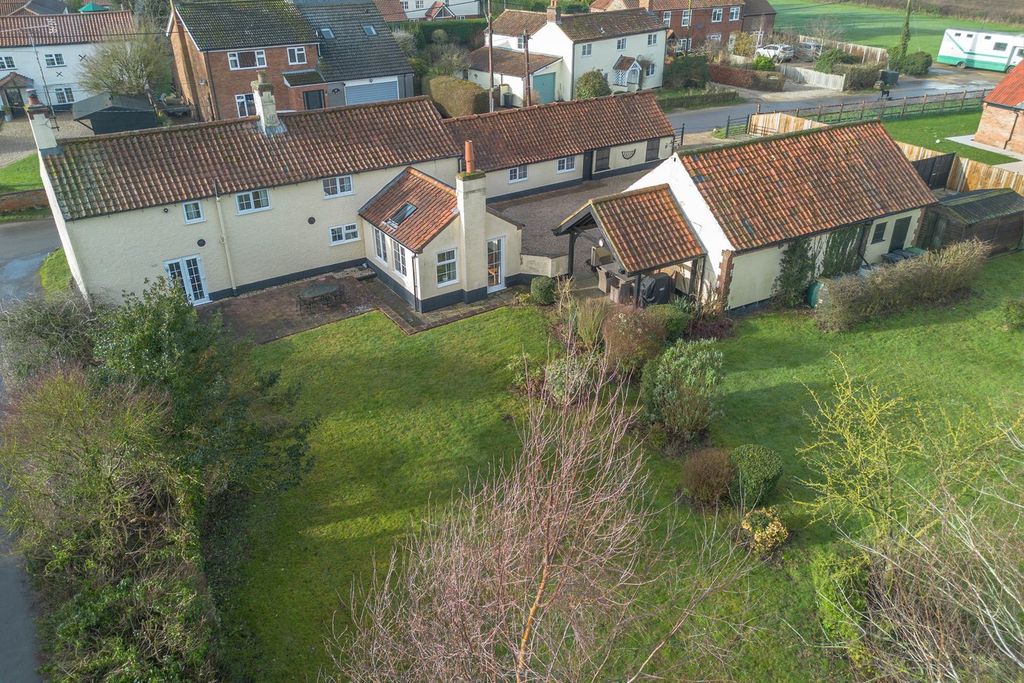 Property photo 1 of 21