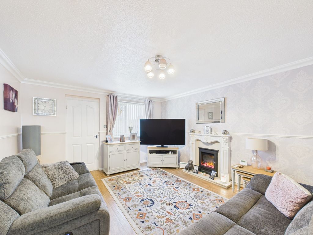 Property photo 2 of 18 4633586