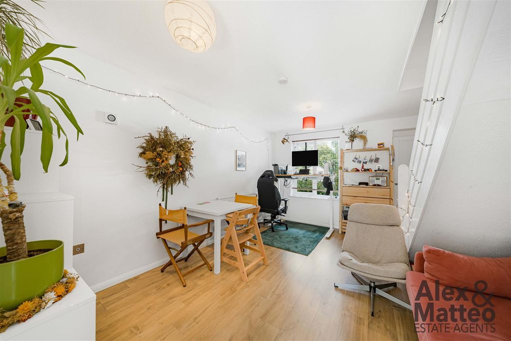 Property photo 3 of 15 Radley Court