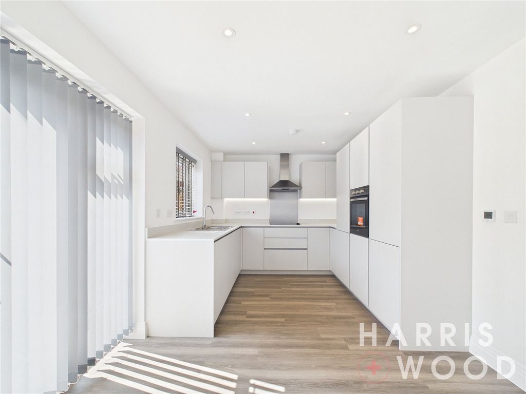 Property photo 2 of 21 Picture No. 20