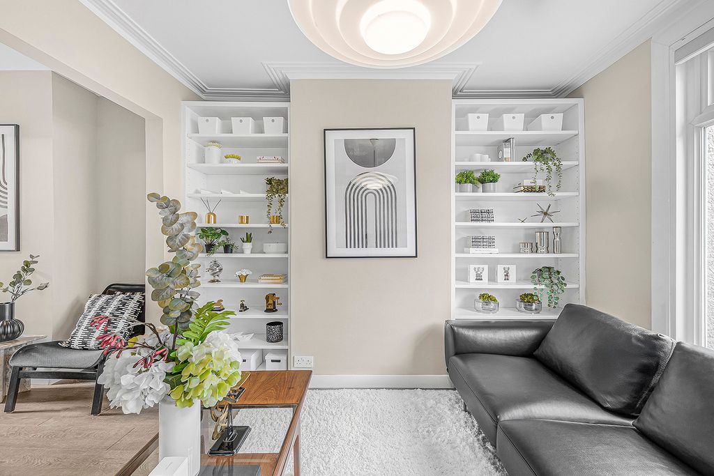 Property photo 3 of 24