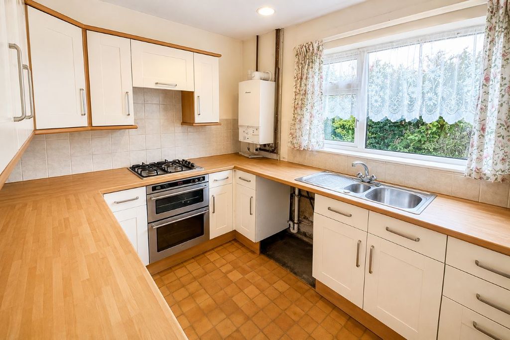 Property photo 3 of 13