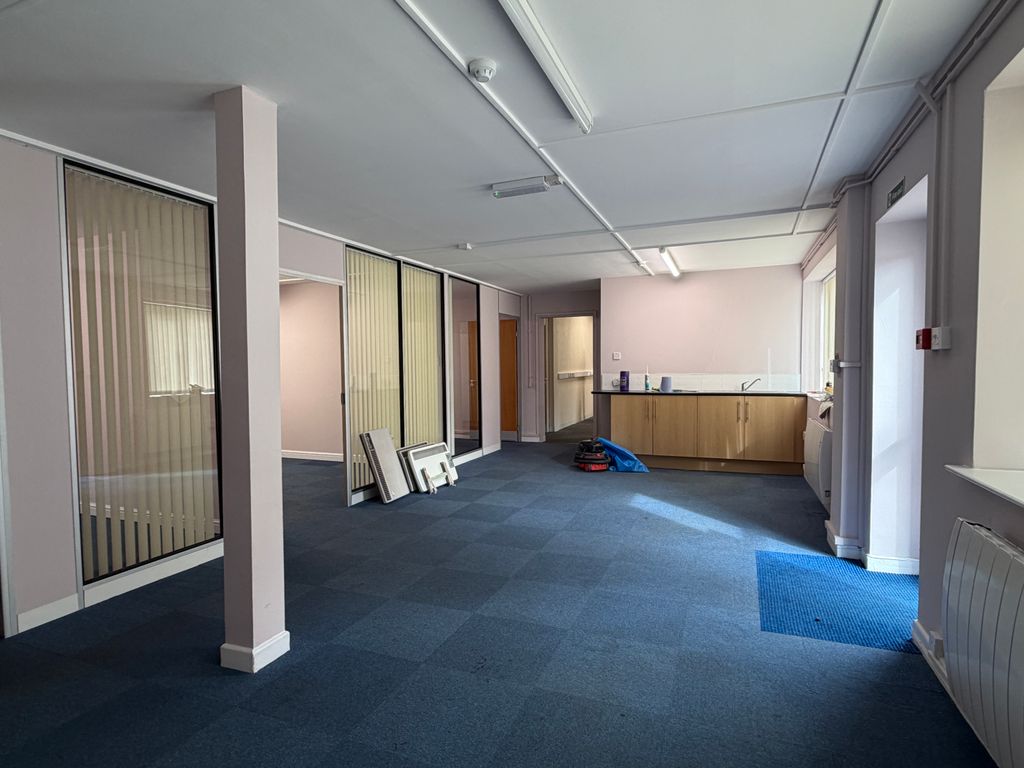 Property photo 2 of 3