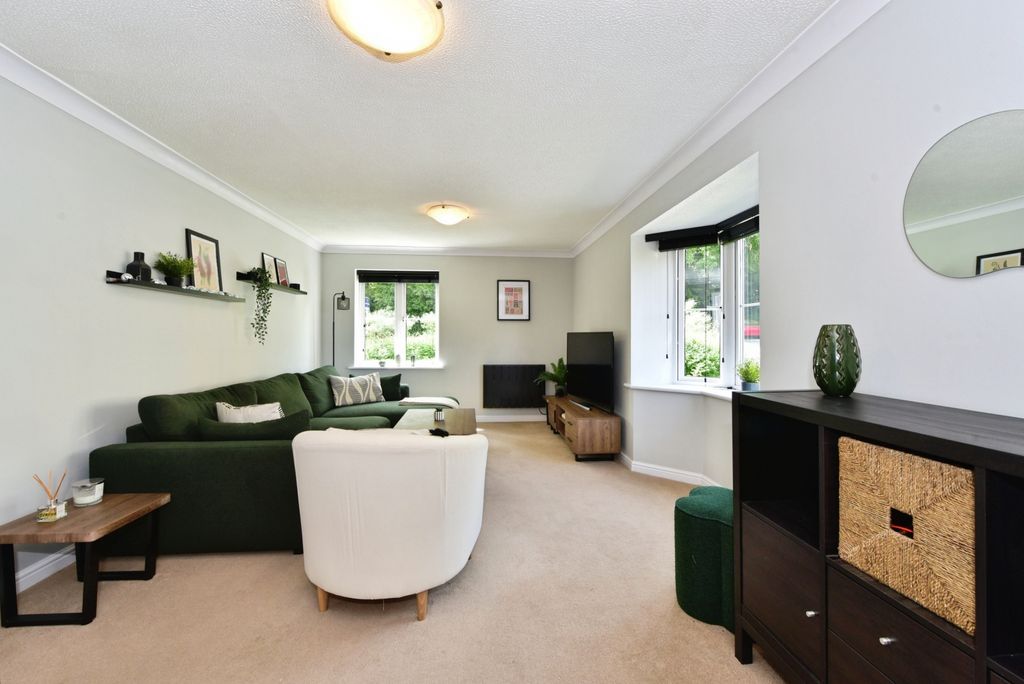 Property photo 3 of 15