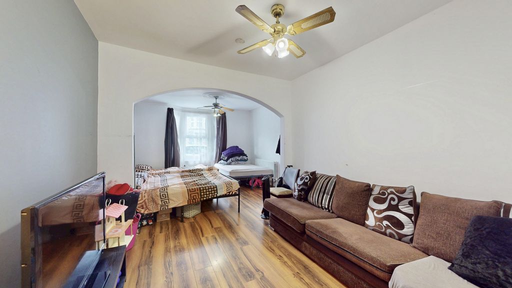 Property photo 2 of 22 Photo 10