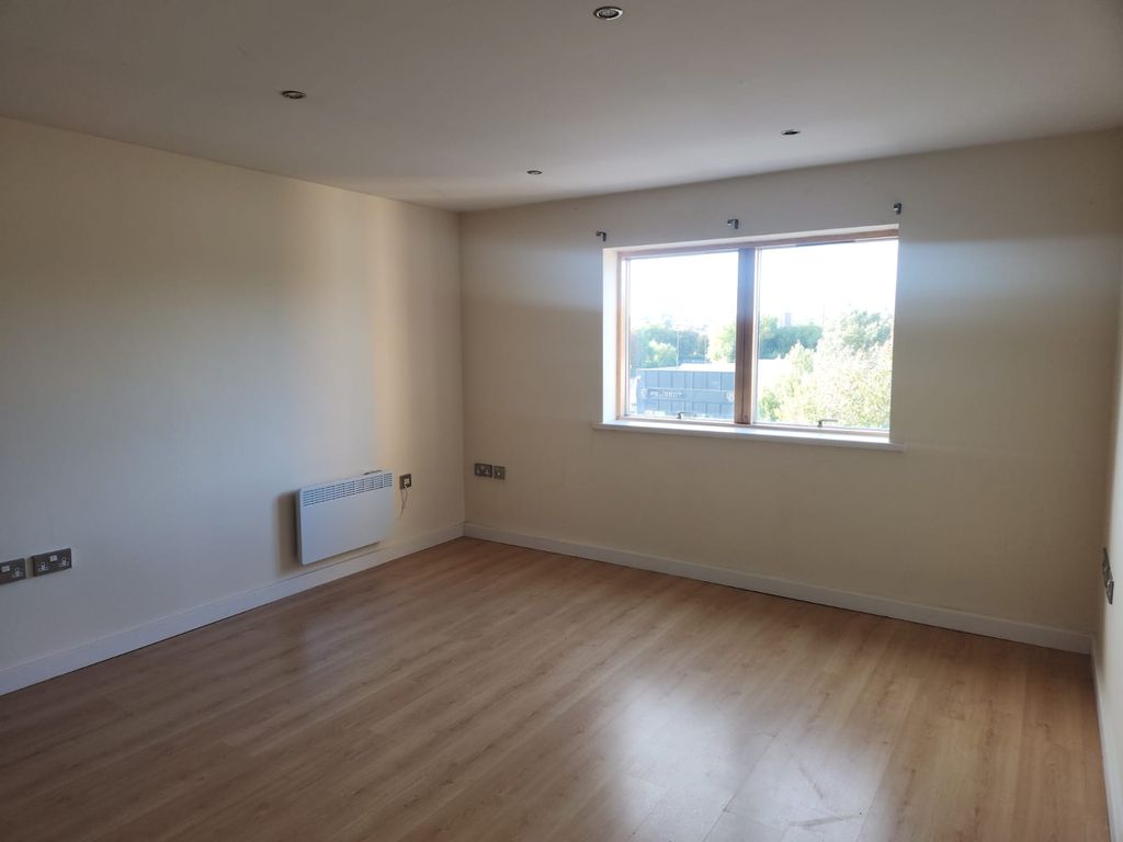 Property photo 3 of 9 Whatsapp Image 2026-09-22 At 13.57.08 (2)