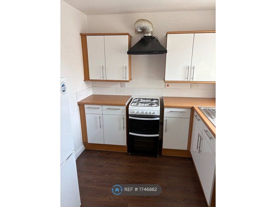 Property photo 2 of 17 Kitchen