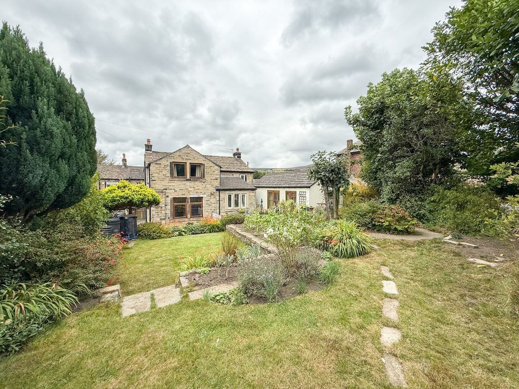 Property photo 1 of 34