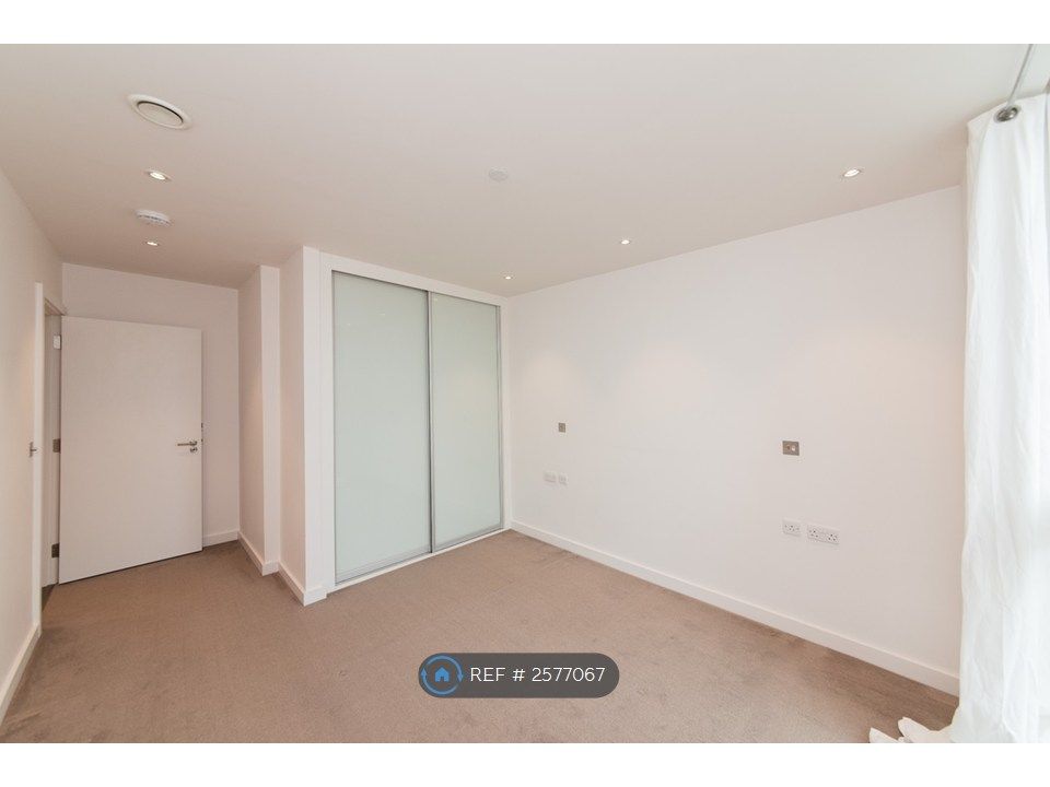 Property photo 2 of 14 Master Bedroom With Built In Wardrobe