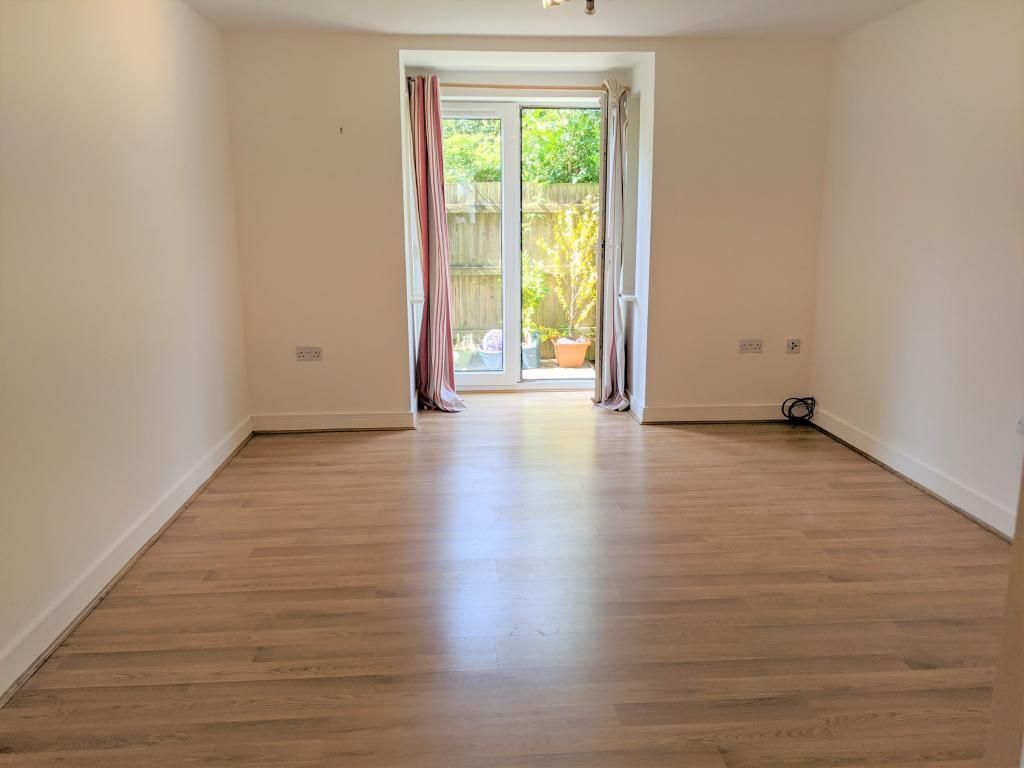 Additional image 4 of 2 bed flat to rentHeol Tre Forys, Penarth CF64