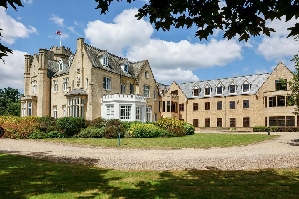 Property photo 1 of 7 The Priory, Stomp Road, Burnham, Buckinghamshire Sl1