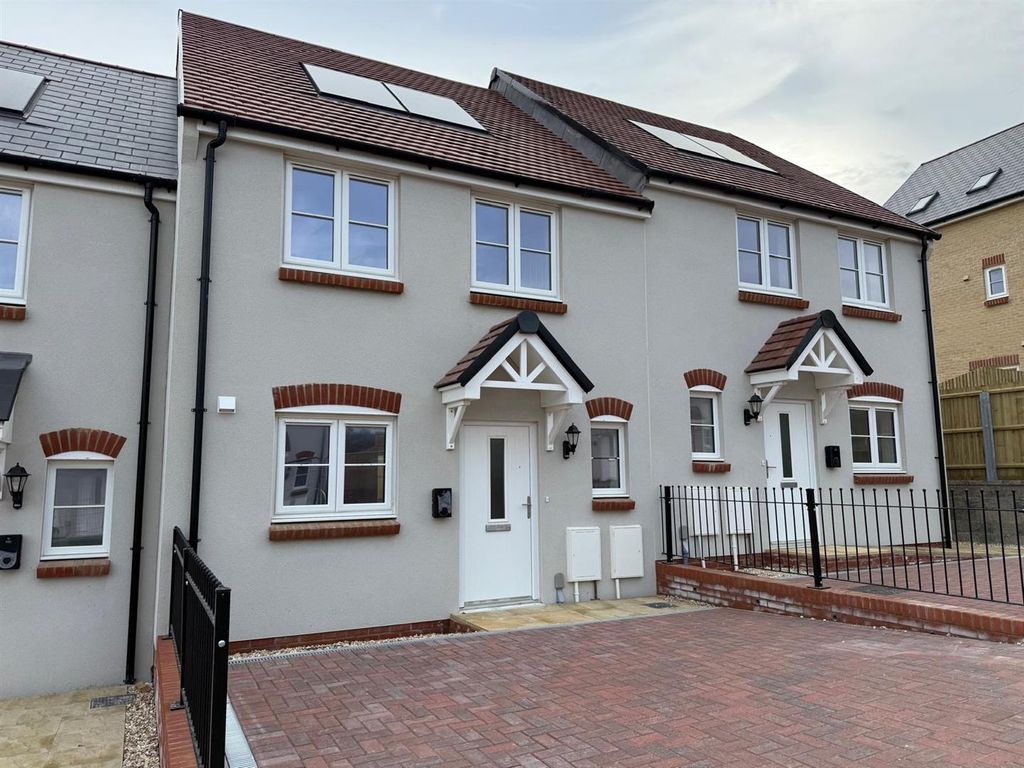 Property photo 1 of 12 Plot 372 Front.Jpeg