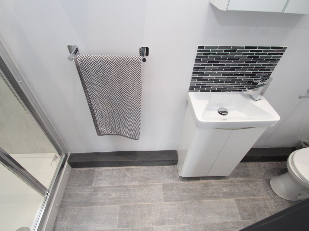 Property photo 3 of 8 12 - R1.Jpg
