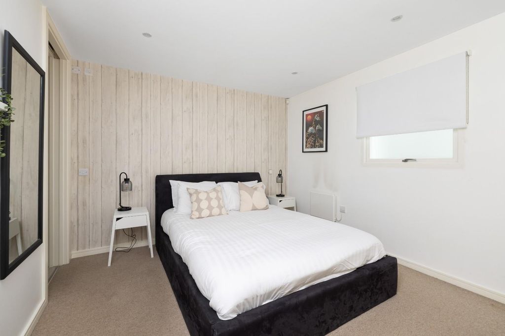 Property photo 1 of 37 Char5190.Jpg