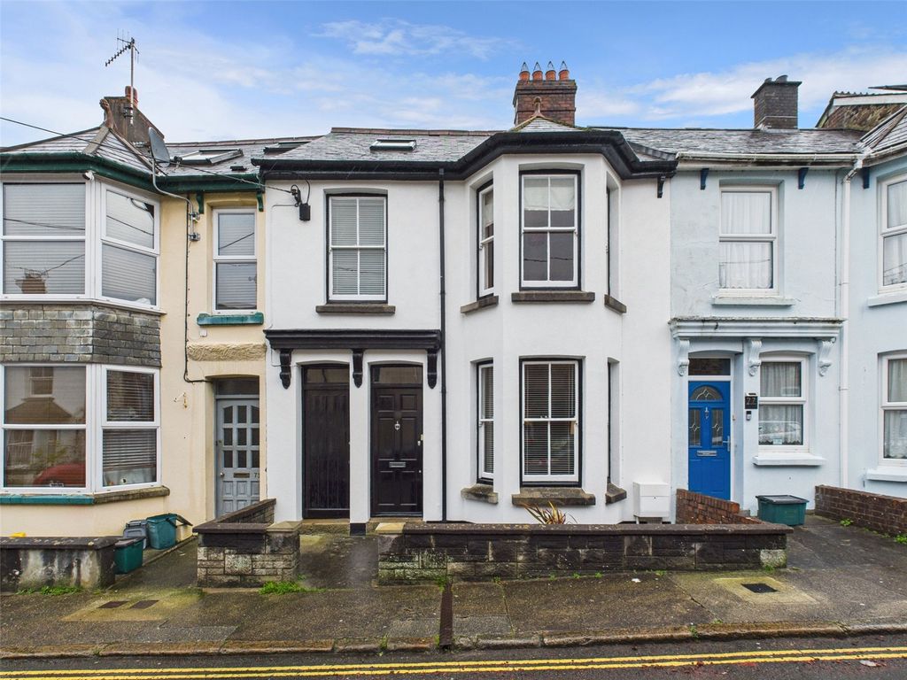 Property photo 1 of 15 Front