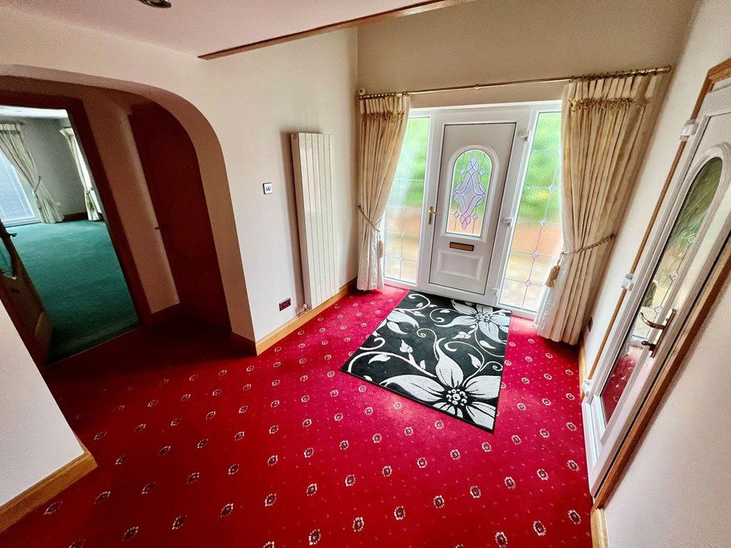 Property photo 2 of 21