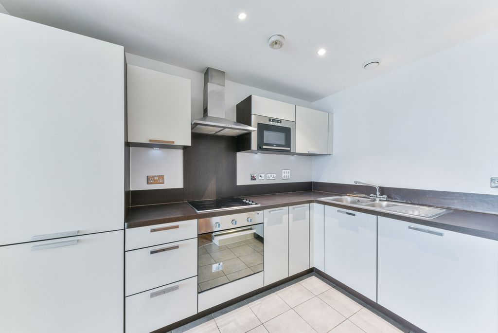 Property photo 3 of 13 Kitchen