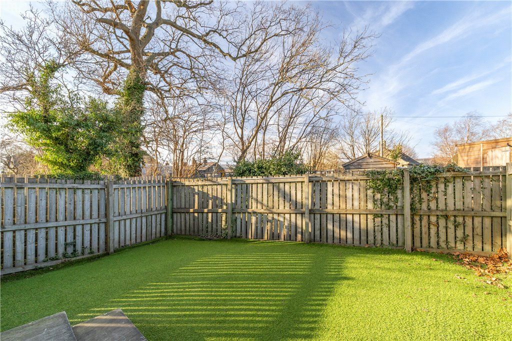 Property photo 2 of 17 Garden