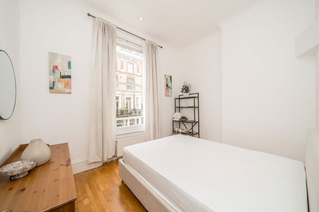 Property photo 3 of 8