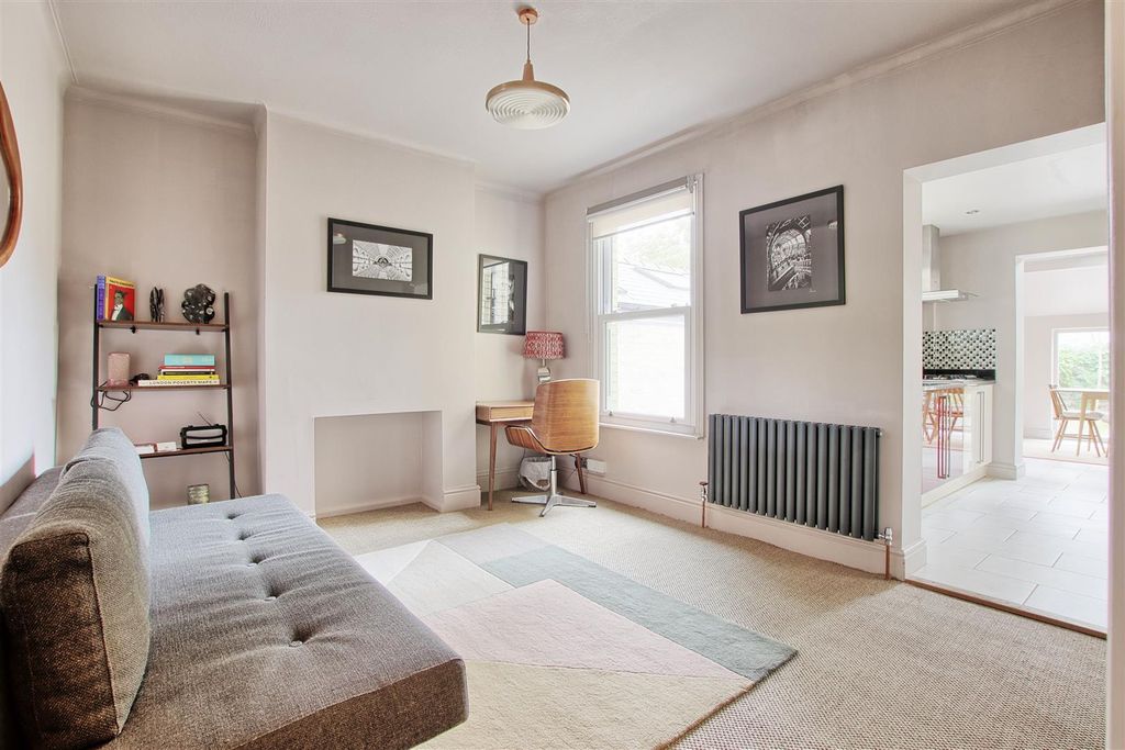 Property photo 3 of 13 Dining Room.Jpg