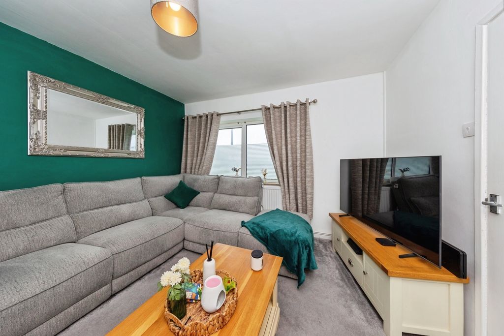 Property photo 3 of 17 Pbox-Img.Jpg