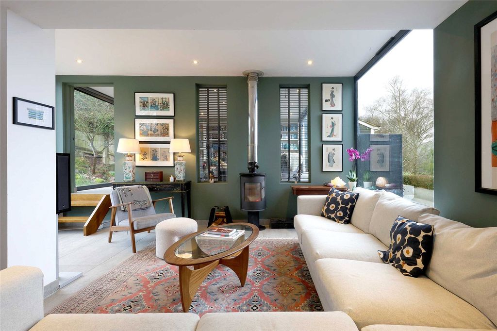 Property photo 3 of 19 Family Room