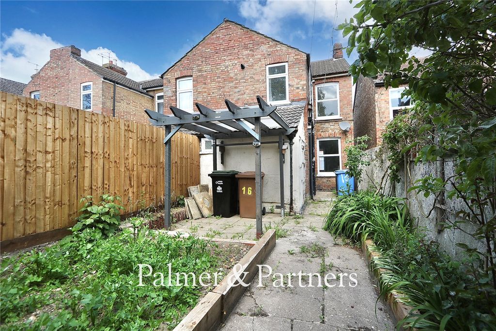 Property photo 2 of 16 Picture No. 01