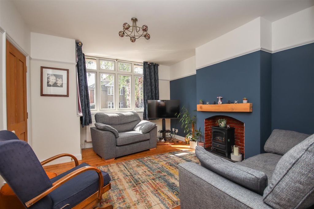 Property photo 3 of 18 Img_5883.Jpg