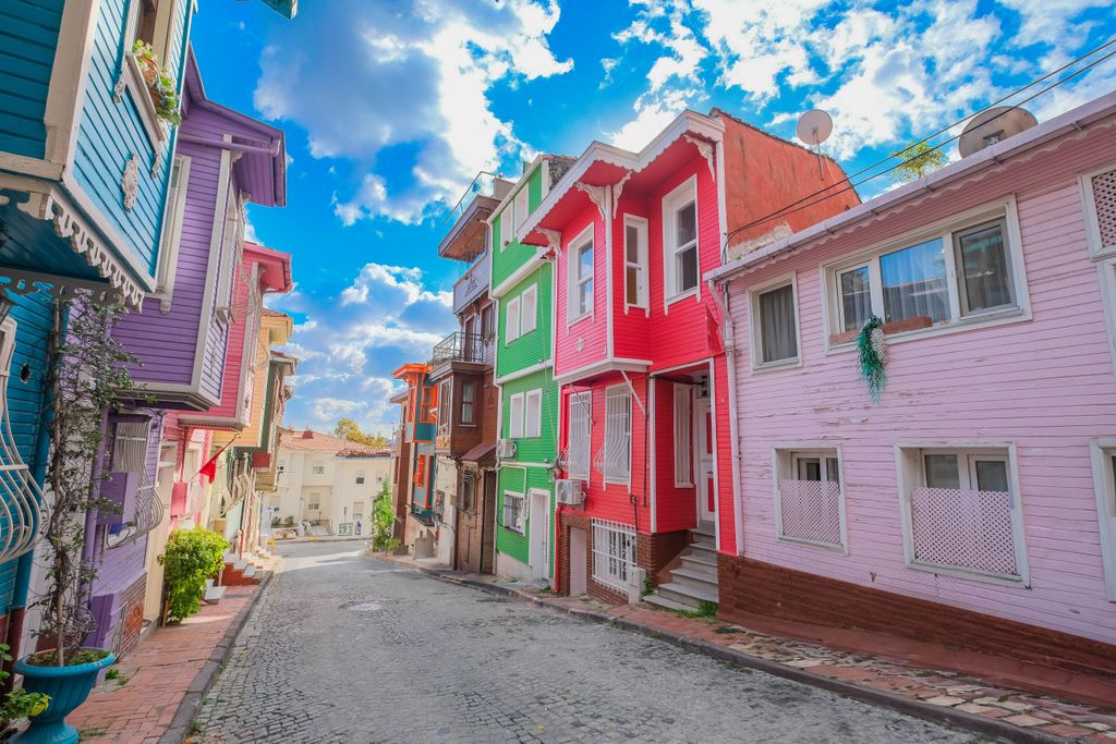 Property photo 3 of 15 Entire Istanbul Building For Sale In Fatih, Istanbul - Near Historical Attractions
