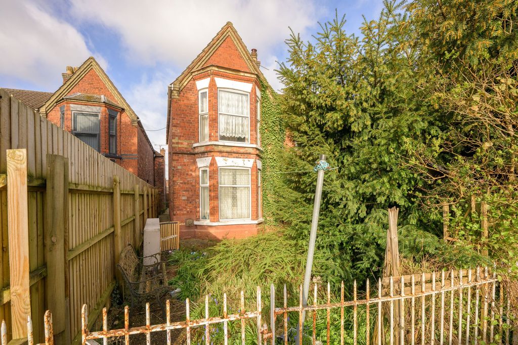 Property photo 1 of 14