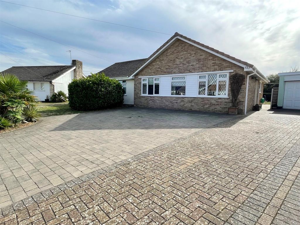 Property photo 1 of 20 Front