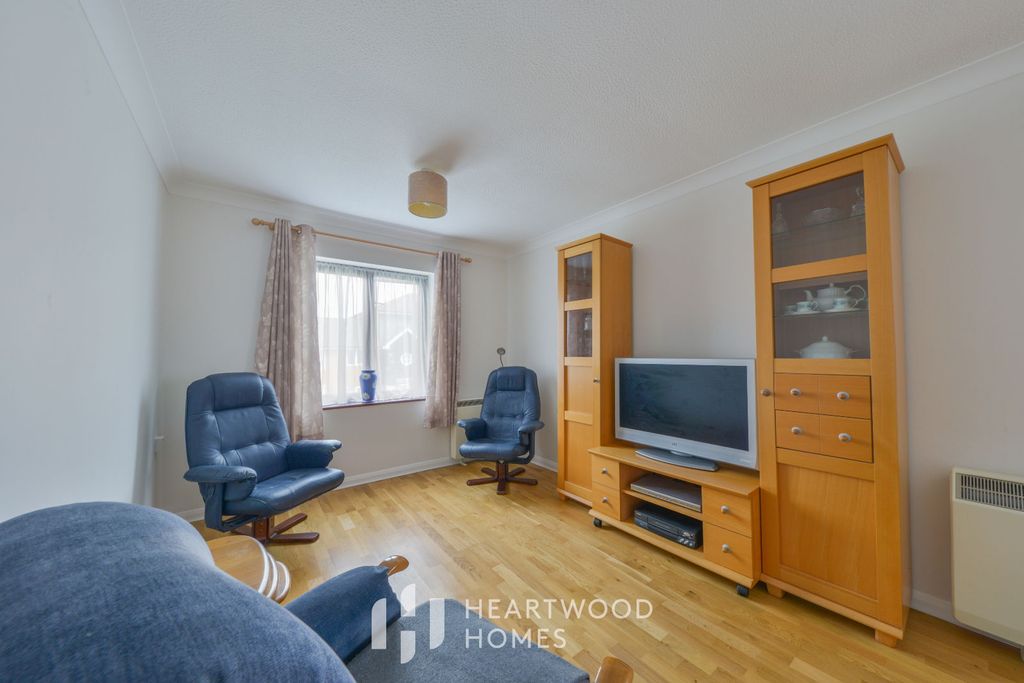 Property photo 3 of 18