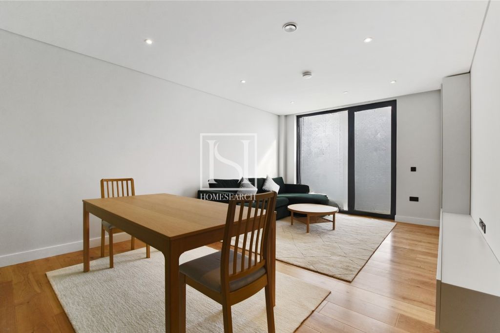 Property photo 1 of 14 3 Bed 2 Bathroom , 2 Balcony Third Floor New Build In Sudbury Town