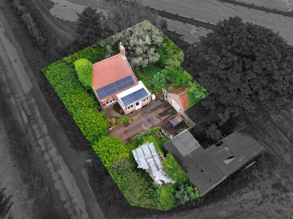 Property photo 2 of 6