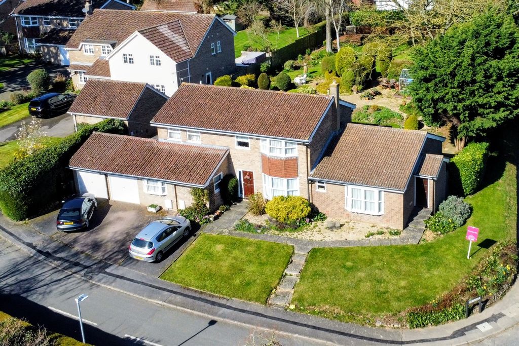 Property photo 1 of 20