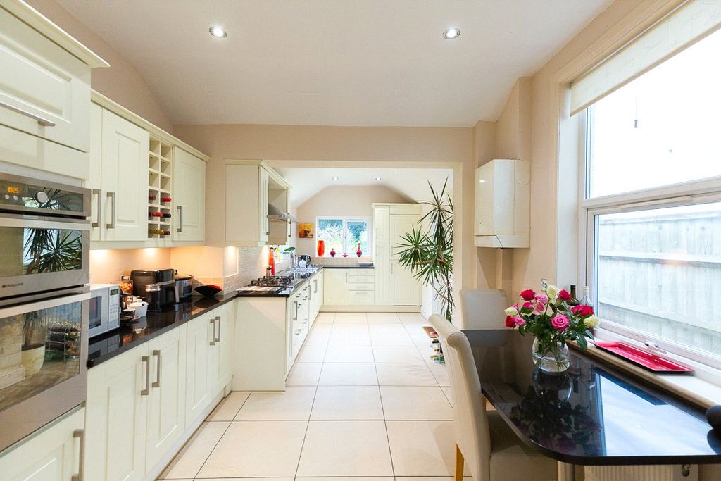 Property photo 3 of 31 Picture No. 22
