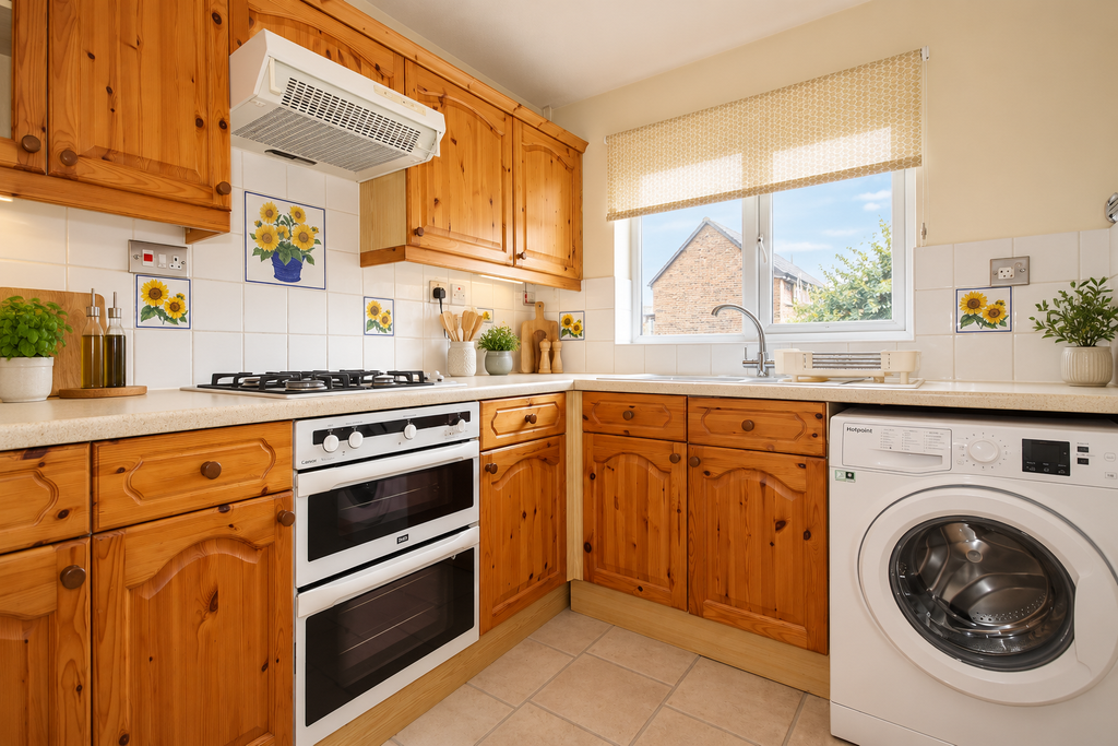 Property photo 2 of 6 Kitchen