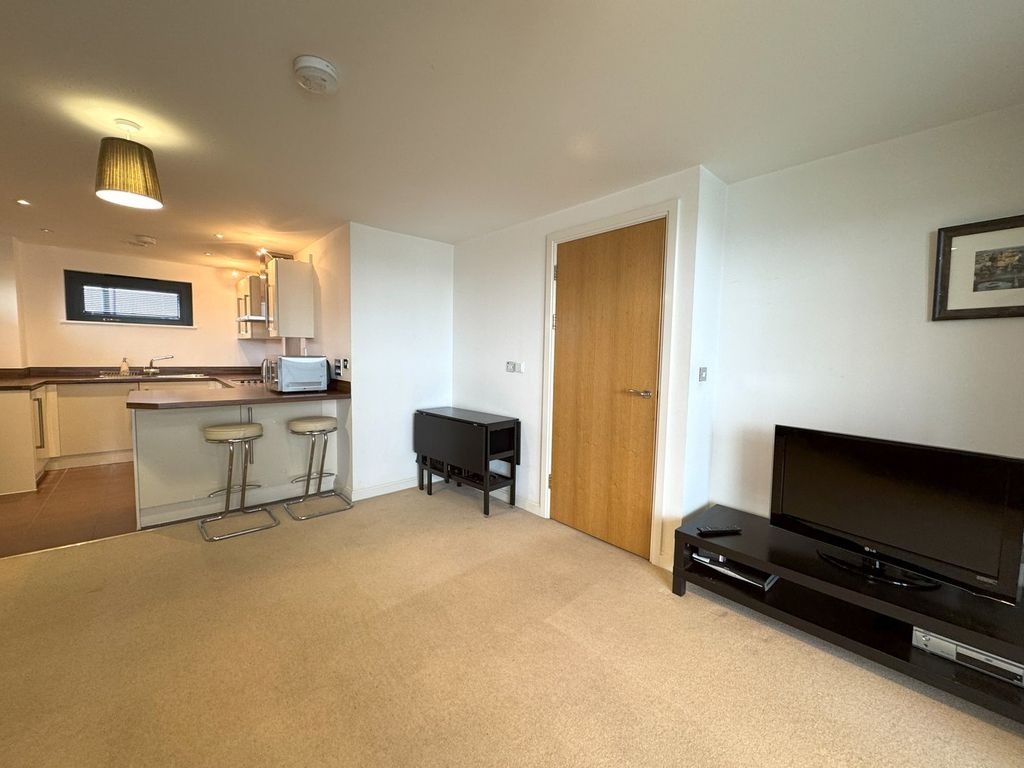 Property photo 3 of 9