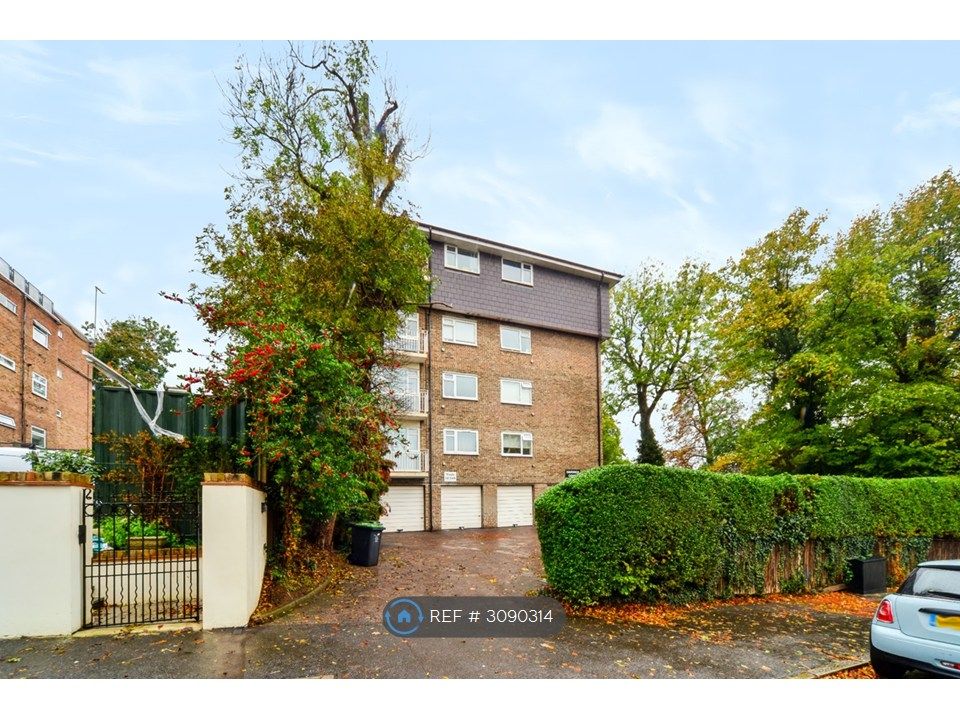 Property photo 1 of 10 Front Of Warwick Court