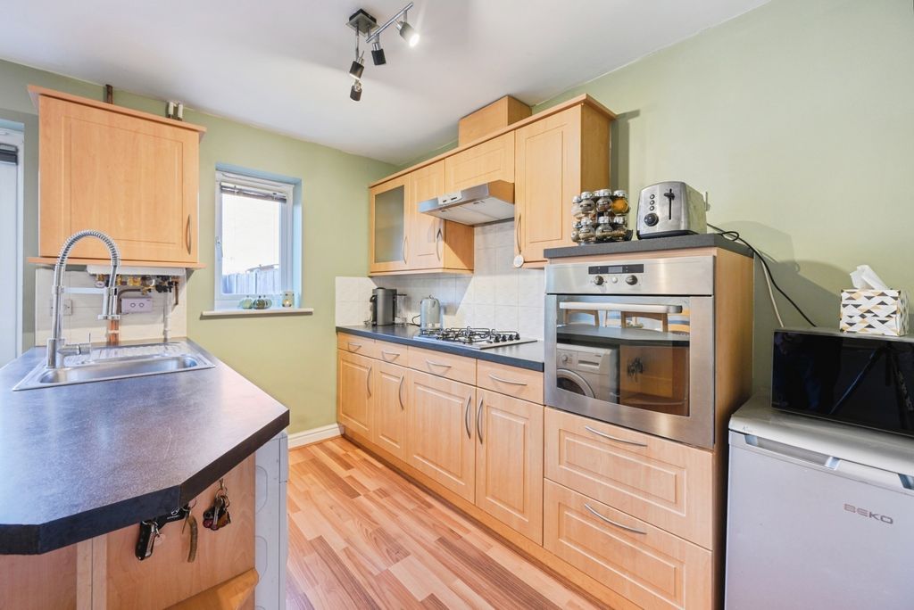 Property photo 3 of 17 Photo