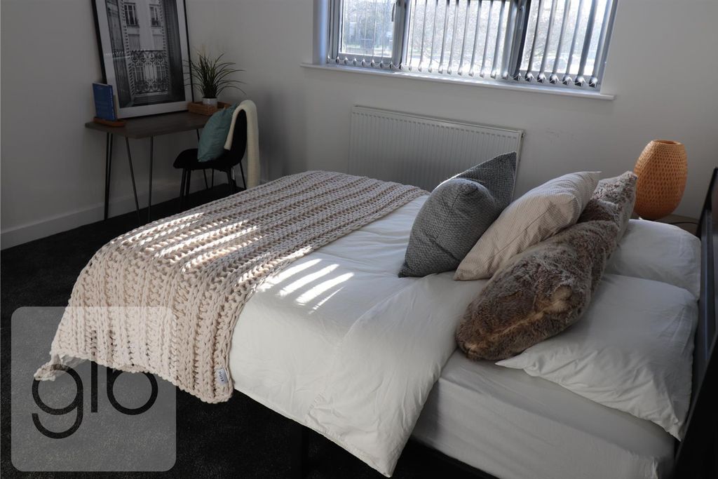 Property photo 3 of 10 Room 4 (3).Png