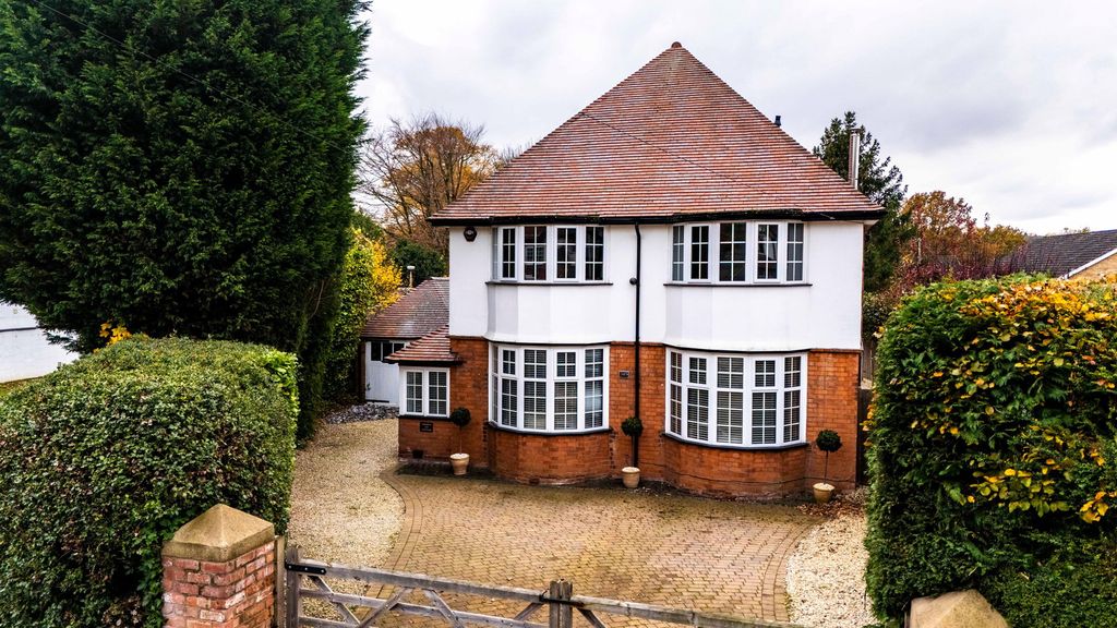 Property photo 1 of 36