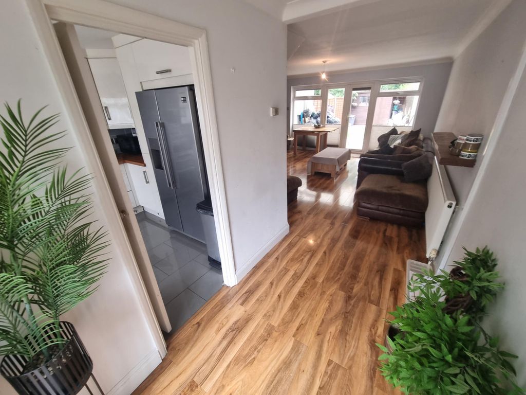 Property photo 2 of 15 1000074237