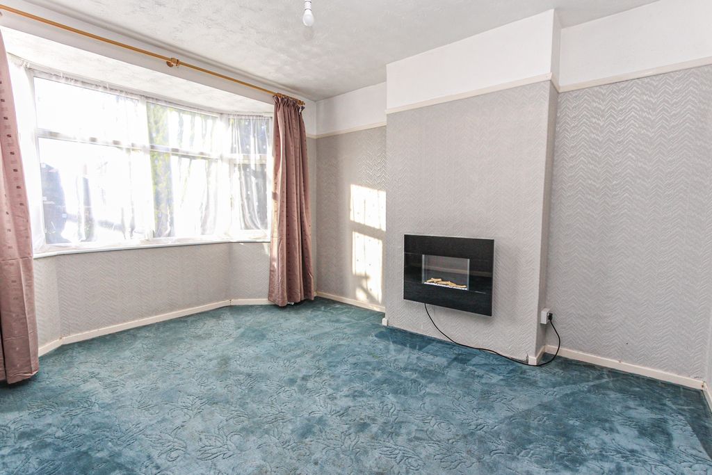 Property photo 3 of 8 Sitting Room