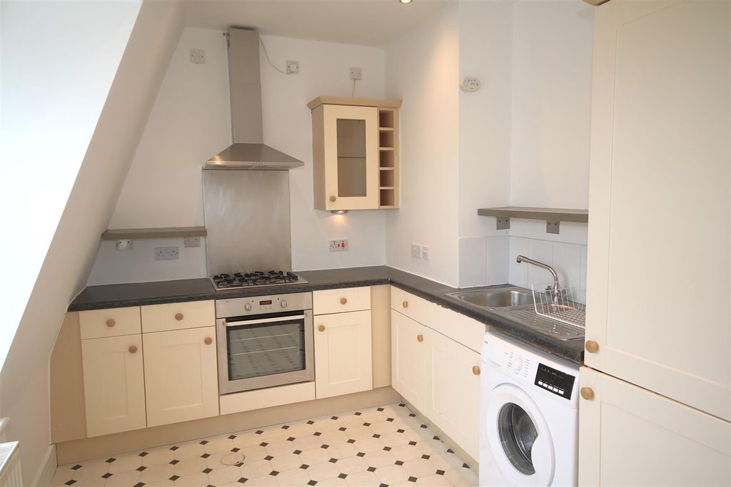 Property photo 1 of 18 Kitchen B.Jpg