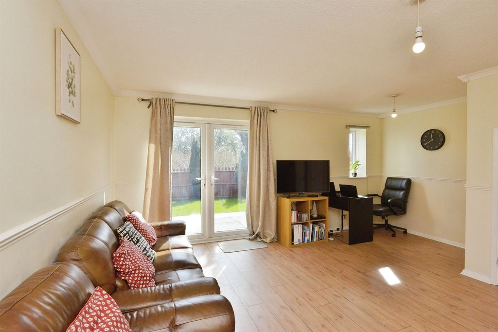 Property photo 3 of 13